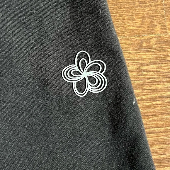 FREE Tuff Athletic Black Capris - Picture 2 of 7